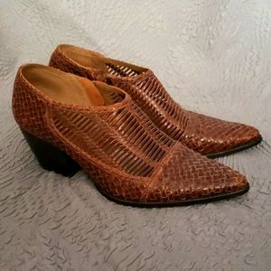 Low cut Matisse booties